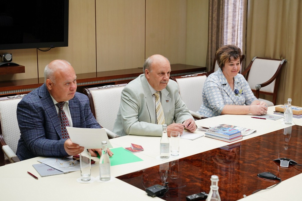 Встреча с почётными гостями Международной книжной ярмарки «Китап-байрам»